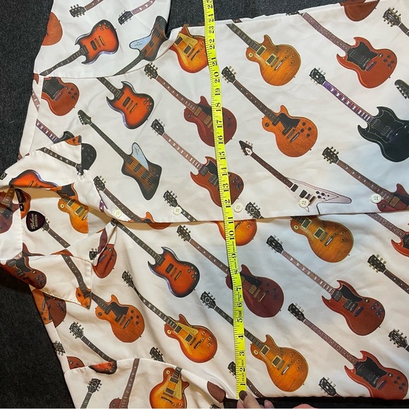 Gibson Guitar Tour Shirt Men’s Size Medium. Button up. Classic. Music. - Picture 2 of 11